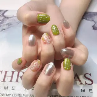 ネイル ガレンドウ 白澤 愛子のネイルデザイン