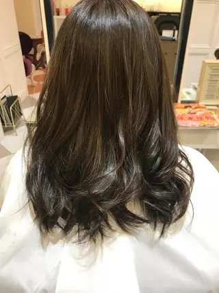 セミロング カラー 粟田 めぐみのヘアスタイル