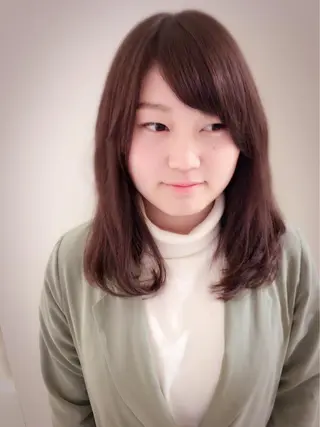 ミディアム セミロング カラー 韓国肌管理 ウプエステティックのエステ・リラクイメージ
