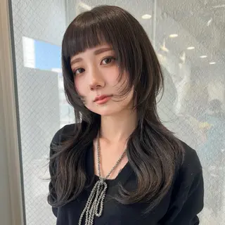 ロング ウルフカット/ ハイトーン/作山葵のヘアスタイル