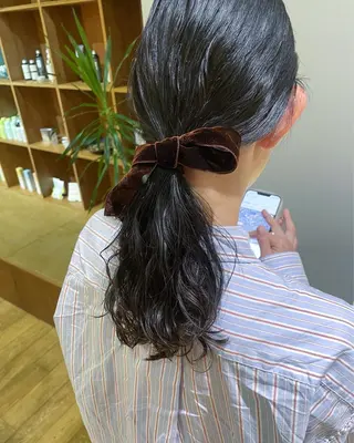 ミディアム パーマ 大橋 芽衣のヘアスタイル