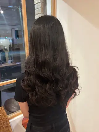 ロング パーマ 祝 莉子のヘアスタイル