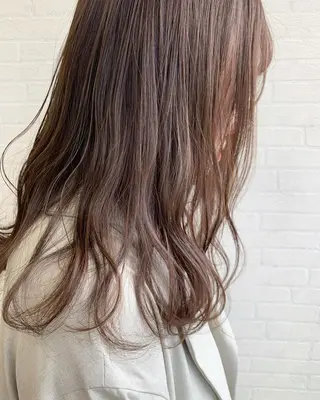 ロング カラー 立川 奈那子のヘアスタイル