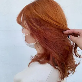 ロング カラー 鶴田 瑠奈のヘアスタイル