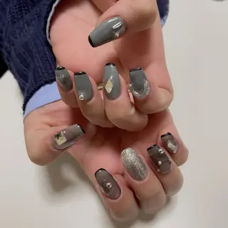 ネイル 奈良 智子のネイルデザイン