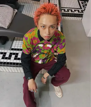 カラー メンズ 毛流れセンターパート Sakiのヘアスタイル