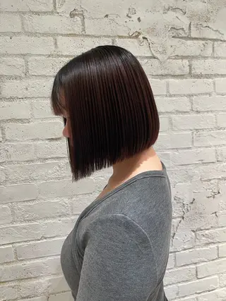 ミディアム 千代 夏輝のヘアスタイル