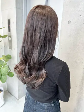 ロング カラー 透明感/オリーブ/ グレージュ/YUKAのヘアスタイル