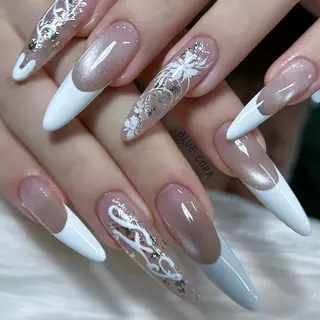 ネイル BLUE CORAのネイルデザイン