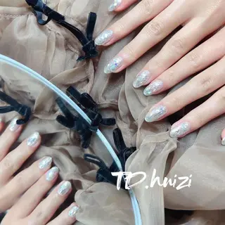 ミディアム めぐみのネイルサロン スタッフ練習のネイルデザイン