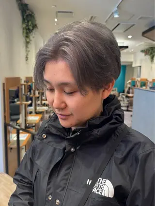 ショート 艶カラー 🎀良川琴奈のヘアスタイル