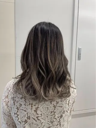 ミディアム Cielo by Siestaのヘアスタイル