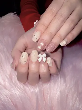 ネイル RIEKO🍒 ワンホン♡推しネイルのネイルデザイン