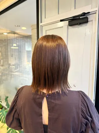 ミディアム カラー ツキダテ ユイのヘアスタイル