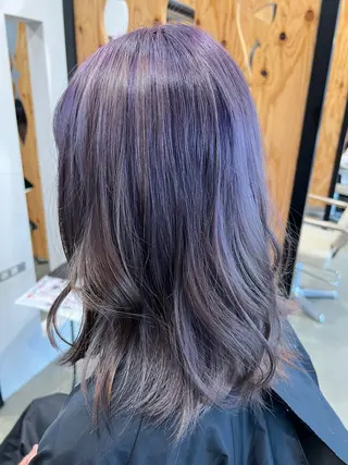 セミロング カラー cyan Amiのヘアスタイル