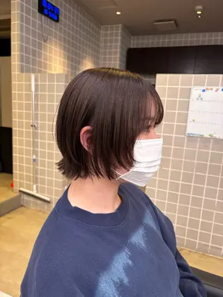 ショート 寒色/ベージュヘア ブリーチありMiOのヘアスタイル