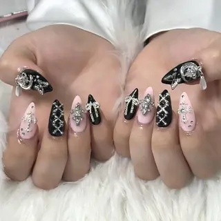 ネイル REBEST京橋 🦋Curumiのネイルデザイン