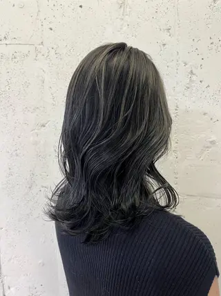 セミロング カラー Froom🌻 村上夏菜のネイルデザイン