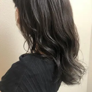 ロング カラー ，comma momoka🪄のヘアスタイル