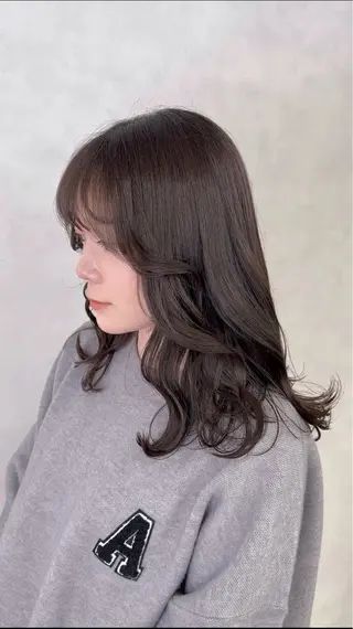 セミロング カラー 大人レイヤー& 透明感カラー💄のヘアスタイル