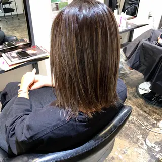 ショート カラー UMEDA FIGAROのヘアスタイル