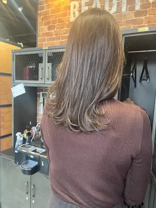 ミディアム カラー パーマ ヘアアレンジ メンズ キッズ ネイル マツエク・マツパ アイブロウ 久木原 ゆりのヘアスタイル