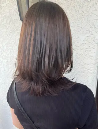 セミロング リレイス 伊藤愛斗のヘアスタイル