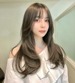 セミロング カラー 韓国/レイヤーカット 髪質改善特化のヘアスタイル