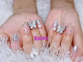 ネイル ISA_ BELLAのネイルデザイン