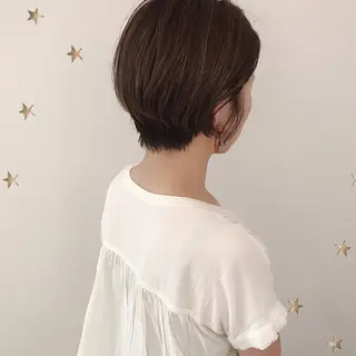 ショート カラー 市川 千夏のヘアスタイル