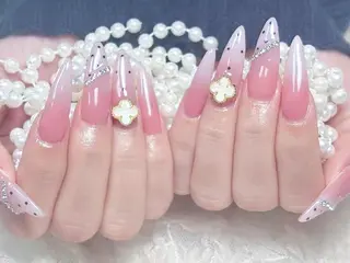 ネイル リリ 奈🎀のネイルデザイン