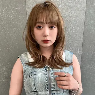セミロング 縮毛矯正・似合わせ タナカ レイヤのヘアスタイル