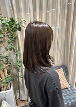 セミロング カラー 大崎 凜のヘアスタイル