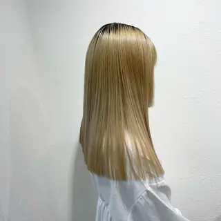セミロング カラー shiho .のヘアスタイル