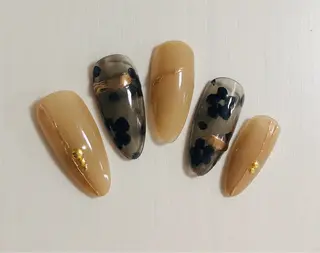 ネイル Moons nail 💅✨のネイルデザイン