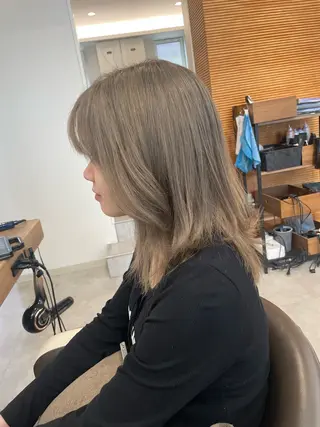 ミディアム カラー やまこし 美裕樹のヘアスタイル