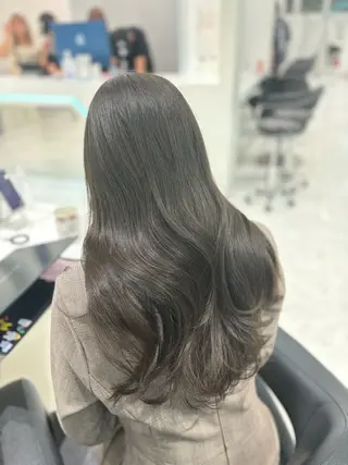 ロング カラー 流行りの透明感カラー ×縮毛矯正🤍ユウのヘアスタイル