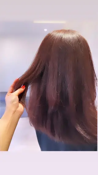 ロング カラー サキ🤍ハイトーン 🩰くびれ巻きヘアのヘアスタイル