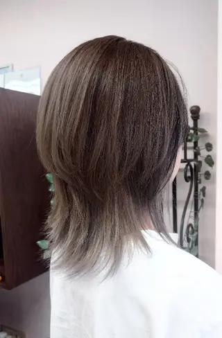 セミロング カラー 鈴木 いづみのヘアスタイル