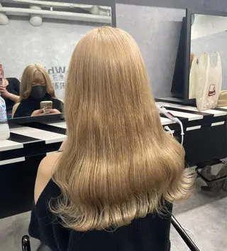 ロング Cielro/ダブル カラー/西田咲希のヘアスタイル