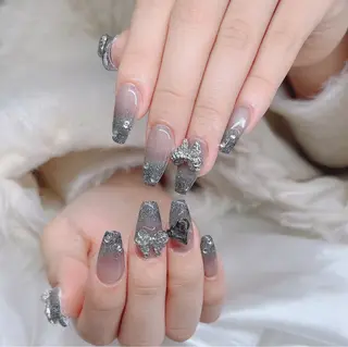 ネイル MOON nailsのネイルデザイン