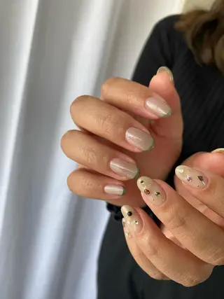 ネイル Yours. MICAのネイルデザイン