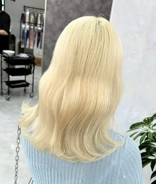セミロング カラー フジマ ハルナのヘアスタイル