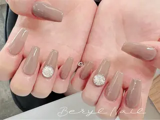 ロング Beryl Nail 新大久保のネイルデザイン