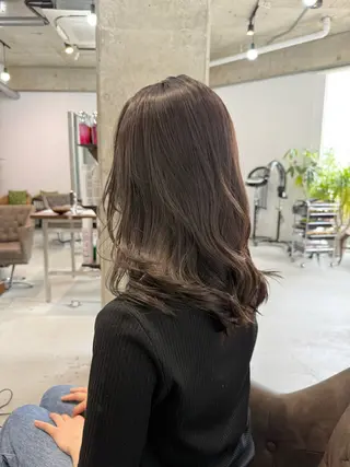 セミロング カラー カイリ /レイヤーカットのヘアスタイル
