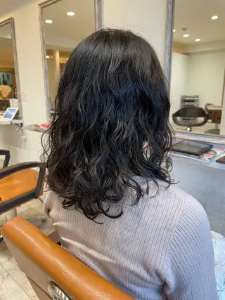 セミロング パーマ 小顔/似合わせカット 杉山莉菜のヘアスタイル