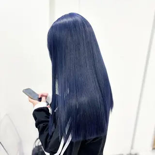 セミロング カラー 🩵色落ち可愛い 寒色カラー🩵のヘアスタイル