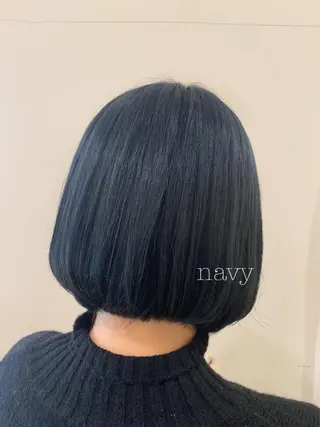 ショート カラー ぱつっとボブ/ 小野あかねのヘアスタイル