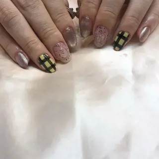 ネイル パラあり！フィルイン 美フォルムのネイルデザイン