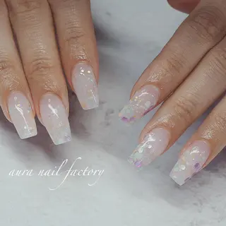 ミディアム カラー ネイル 赤羽 aura 深爪を断らない✨のネイルデザイン